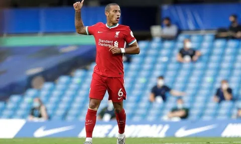 Jurgen Klopp bất đắc dĩ phải sử dụng Thiago Alcantara
