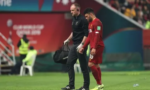XONG! Thắng Flamengo, Liverpool phải trả giá quá đắt