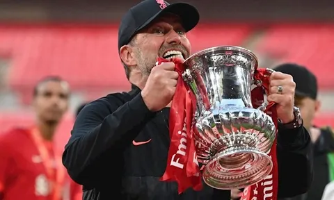 Jurgen Klopp thừa nhận Chelsea “đen đủi”