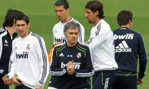 Juve "bắn tín hiệu", Mourinho sẽ đưa Nhà vô địch World Cup về Tottenham?