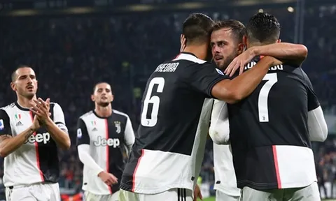 Juventus chiến thắng, Sarri vẫn chỉ trích cái tên này