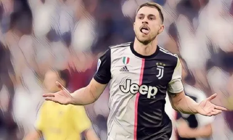 Juventus gặp khó khi thanh lý 2 cựu sao Arsenal và Barca