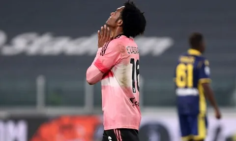Juventus quá đen, Pirlo để lộ vẻ mặt thất thần