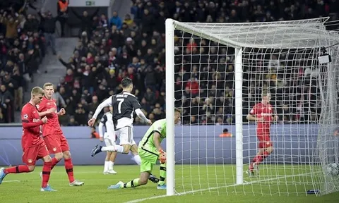 Juventus thắng trận, Ronaldo nhắc nhẹ Sarri về 1 điều