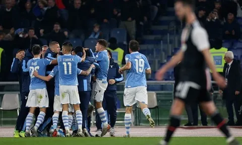 Juventus thua sốc, Sarri đổ lỗi cho Dybala và Ronaldo