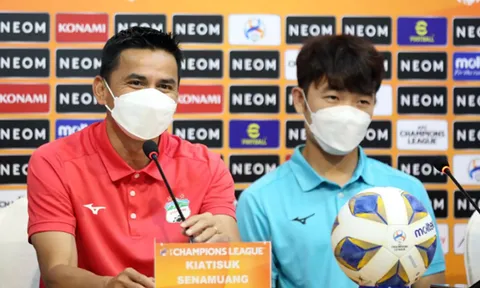Kiatisuk: HAGL tiếp tục đá đẹp như bầu Đức mong muốn