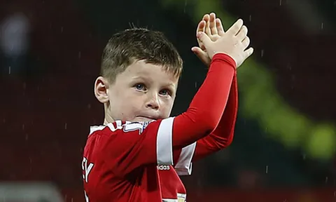 Con trai huyền thoại vĩ đại của Man Utd chuẩn bị gia nhập Man City