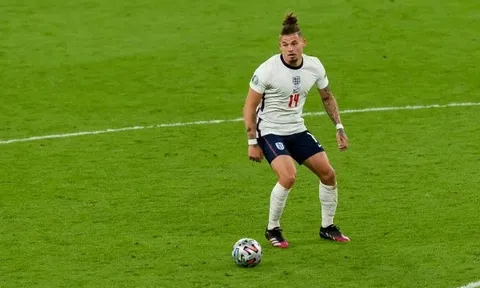 Kalvin Phillips sẵn sàng cho bài test lớn nhất với sao Chelsea