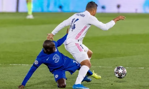 "Đá như lên đồng", Kante vẫn bị Tuchel chỉ trích