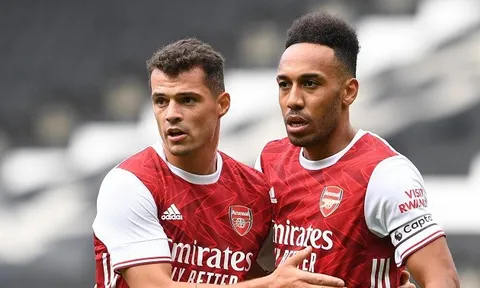 Kevin Campbell chỉ ra 'món hời' chợ Đông giúp Arsenal thay da đổi thịt