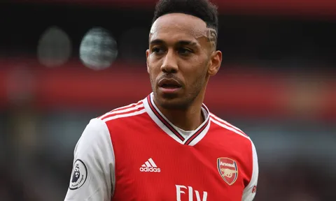 Khán giả: 'Anh ấy đang lãng phí tài năng ở Arsenal, nên đi ngay'