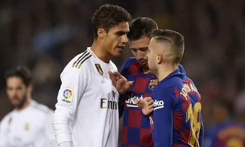 Khi Camp Nou bỗng chốc hoá sân khấu riêng của Real Madrid!