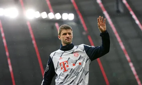Khó tin! "Kẻ cắp không gian" làm điều chưa từng có trong lịch sử Bundesliga