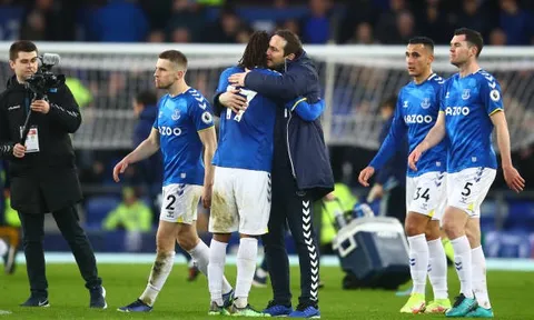 Không chỉ Van de Beek, Lampard còn hồi sinh cựu sao Arsenal