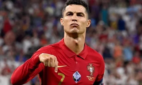 "Không có gì bất ngờ nếu Ronaldo thi đấu đến 40 tuổi"