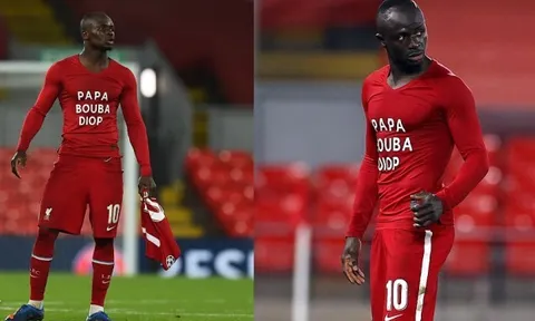 Không ghi bàn, Sadio Mane vẫn cởi áo tri ân huyền thoại