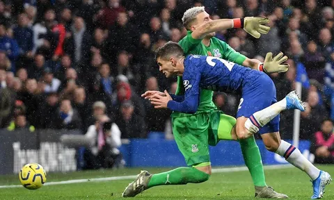 Không sợ hãi, Pulisic lao như "mũi tên" dũng mãnh ghi bàn cho Chelsea