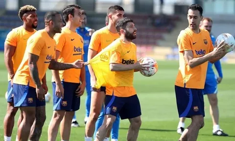 Không khí tươi vui trở lại với Barcelona
