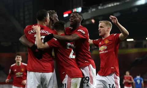 Không phải Cavani, Solskjaer đã thấy "tối mặt" với một công thần Man Utd