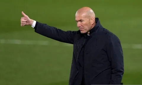 Không vô địch C1, Zidane vẫn tại vị ở Real vì 1 điều