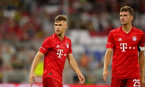 Muller bất mãn, đàn em liền đứng ra nói lời phải trái