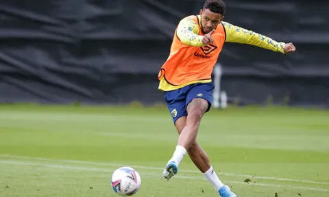 Kình địch Liverpool quan tâm đến "đứa con lưu lạc" của Man Utd