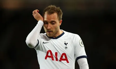 Kinh khủng! Khó tin "phù thủy" Eriksen đá như kẻ nghiệp dư