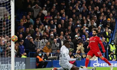 'Một pha bóng vô lý từ Salah, chỉ Messi mới làm được vậy'