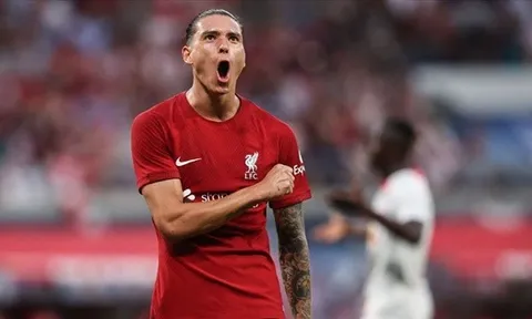 Klopp: "Thật điên rồ"