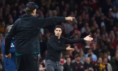 Klopp tố cáo Arteta