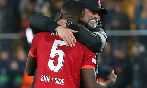 Klopp so sánh màn ngược dòng trước Villarreal với Dortmund, Barca