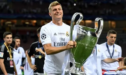 Toni Kroos dự đoán kịch bản nếu anh đến M.U thay vì Real