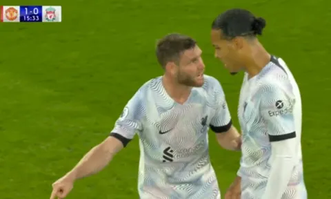 Bị Sancho đánh lừa, Milner hét vào mặt Van Dijk