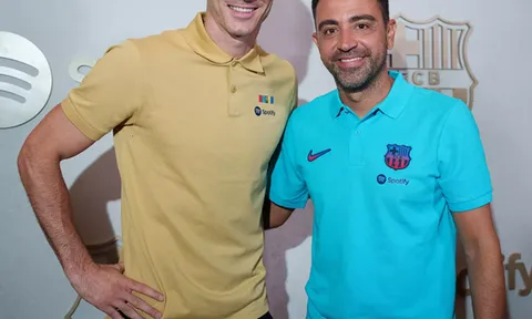 Barca: Xây dựng cỗ máy ghi bàn với Lewandowski
