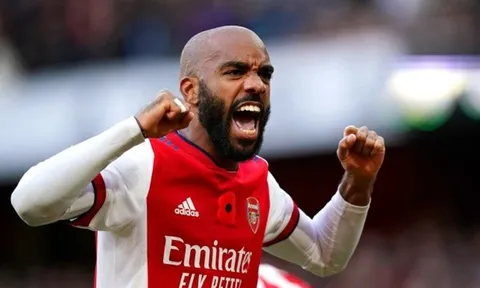Xác nhận: Ký xong hợp đồng, Lacazette chính thức có bến đỗ mới