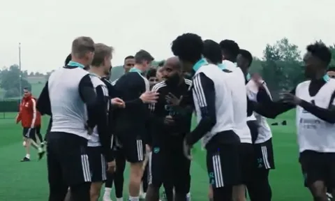 Lacazette bị 'trừng phạt' trong buổi tập cuối cùng với Arsenal