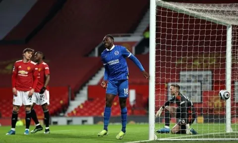 Lại sút tung lưới Man Utd, Danny Welbeck lập kỷ lục không ngờ