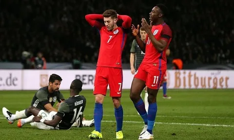 Lallana thuyết phục cựu sao Arsenal ở lại Premier League