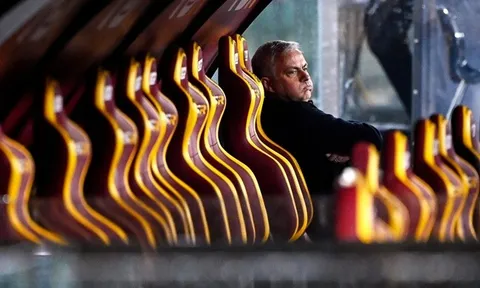 Làm Mourinho hài lòng, Roma mạnh tay cải tổ