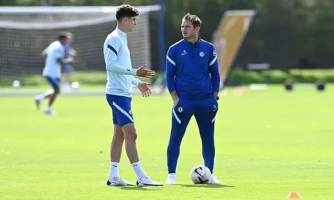 Lampard được chỉ cách dùng 'bộ tứ siêu đẳng'