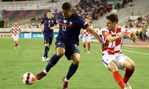 Lăn xả cứu nguy, Saliba lại khiến Arsenal 'đứng ngồi không yên'