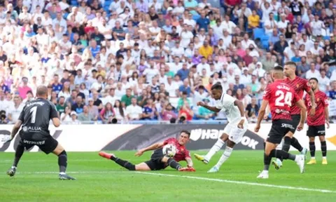 Lập cơn mưa siêu phẩm, Real đòi lại ngôi đầu từ tay Barca