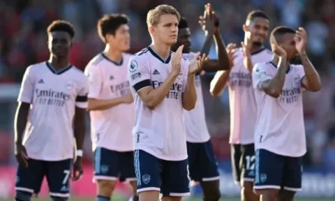Lập cú đúp, Odegaard nhắc nhở Arsenal