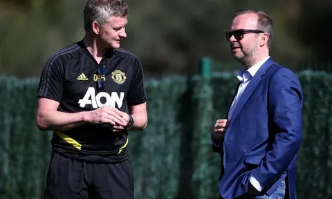 Lập 'cú poker' chuyển nhượng, Ed Woodward có thể cứu cả mùa Hè của Man Utd