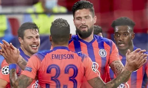 Lập cú poker, Giroud gửi ngay một thông điệp đến cầu thủ Chelsea