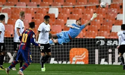 Lập siêu phẩm, Messi tiến sát kỷ lục cố danh thủ Maradona