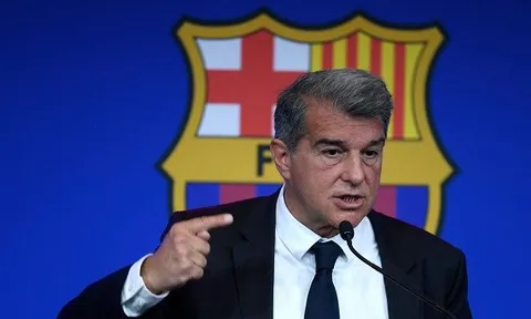 Sự 'lươn lẹo' của Barca trong thương vụ De Jong