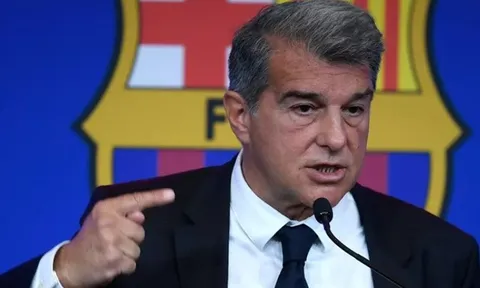 Laporta: "Đúng vậy, tôi bảo Koeman ông không phải HLV tôi ưa thích"
