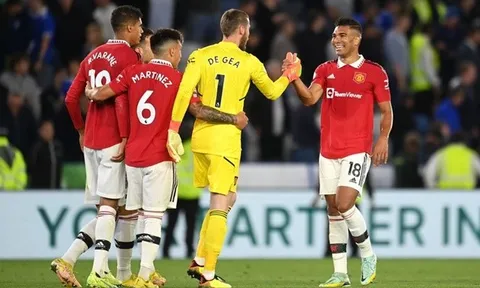 Lật chuyển tình thế, sao Man Utd khiến De Gea 'ngả mũ'
