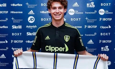 Leeds chính thức có tân binh đầu tiên cho mùa giải 2022/23